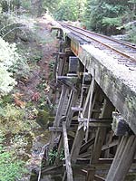 t_railbridge.jpg - 11926 Bytes