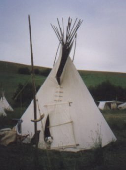 tipi.jpg - 12057 Bytes